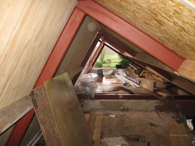 tochnogeenheelzoldertjehetdeelbovendegarageheeftroyalestahoogteenhetdeelnaasthethuisook.jpg